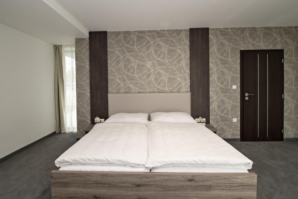 Guest House Frizzante Turčianske Teplice Habitación foto